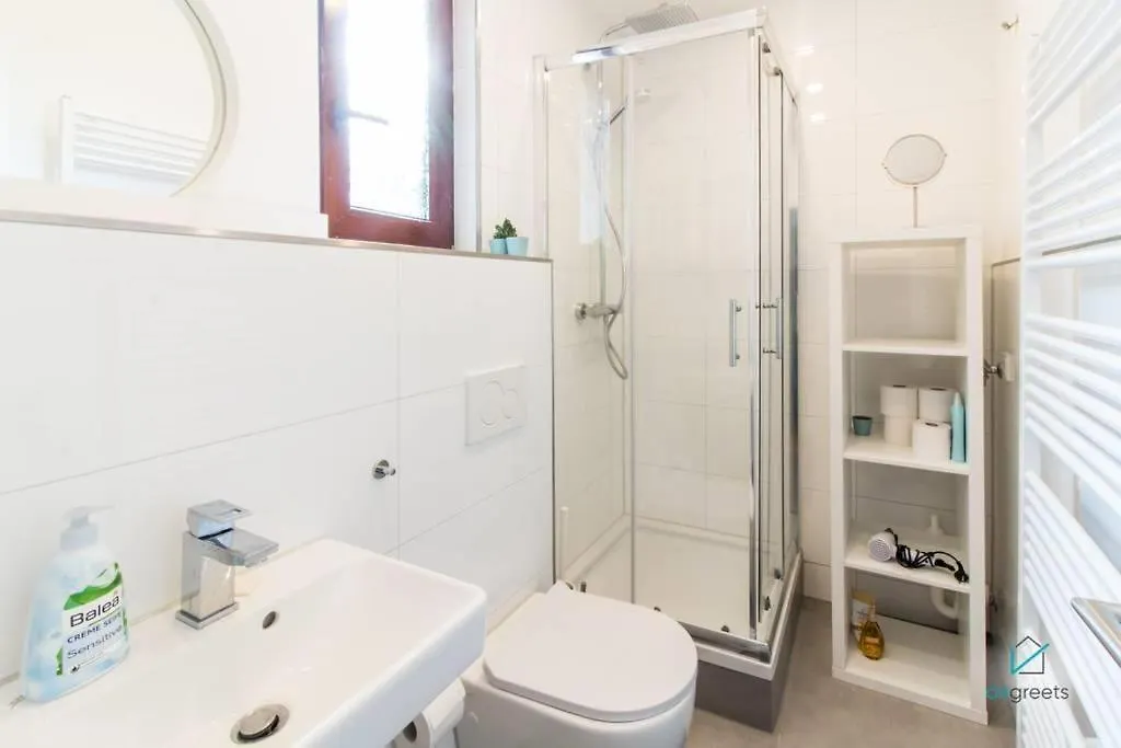 Discover Cologne - Near Rathenauplatz Appartement Duitsland